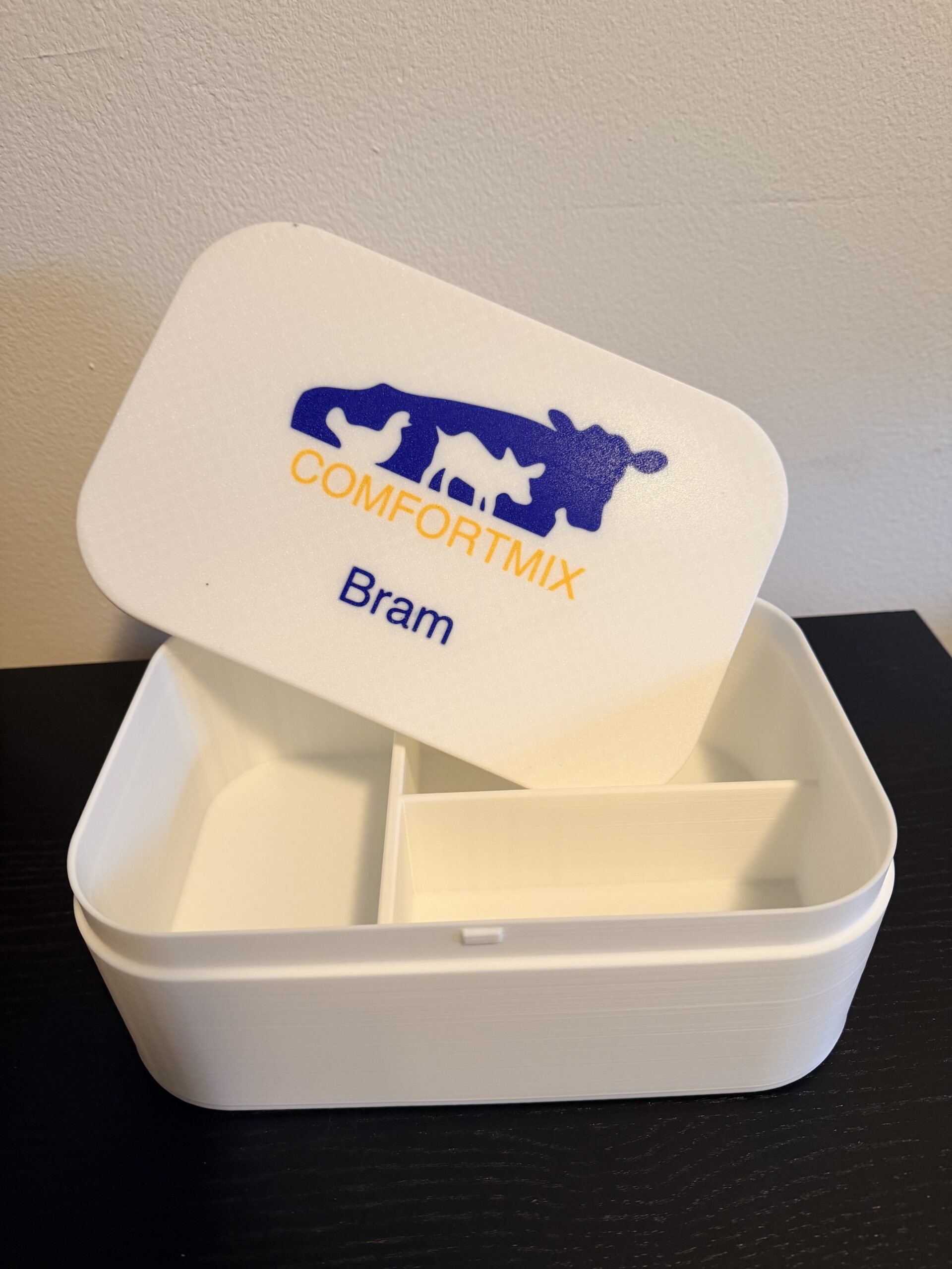 Broodtrommel met naam en logo